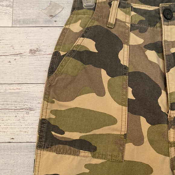 Divided by H&M High Waisted Camo Pants Size 2 - Picture 3 of 7